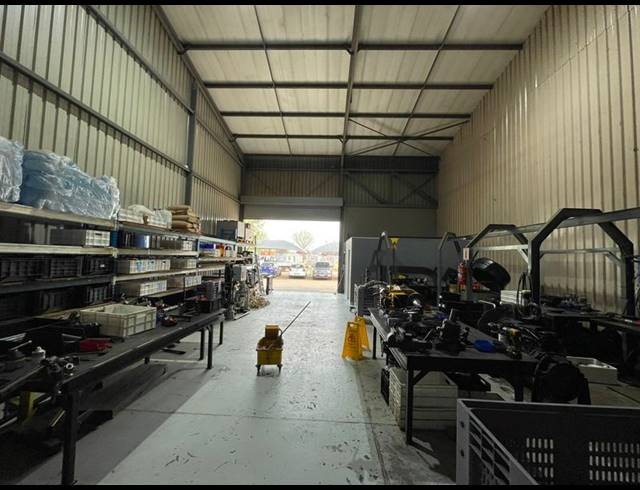 INDUSTRIAL PROPERTY TO RENT IN LYTTELTON MANOR